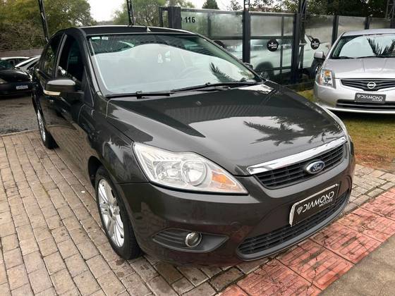 FORD FOCUS 2.0 GLX SEDAN 16V FLEX 4P MANUAL FORD FOCUS 2.0 GLX SEDAN 16V FLEX 4P MANUAL